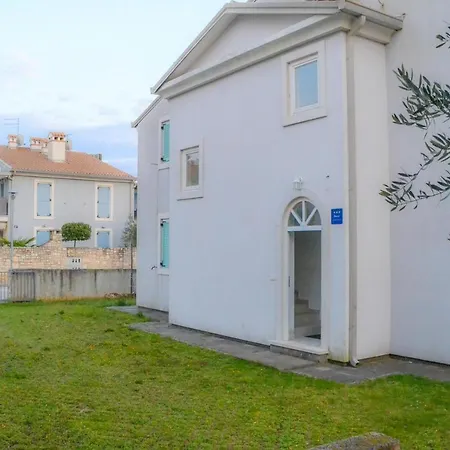 With A Parking Space Basanija, Umag - 21069 Apartman *